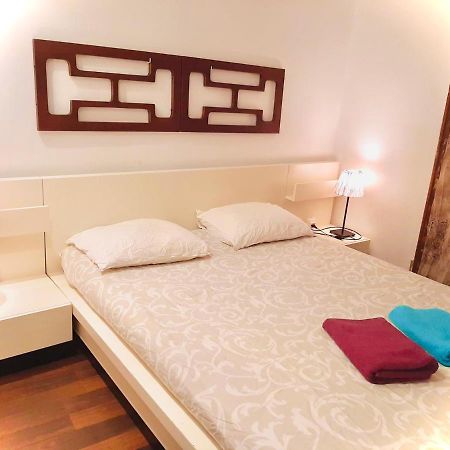 022 Apartamento 1-1 Lägenhet Barcelona Exteriör bild